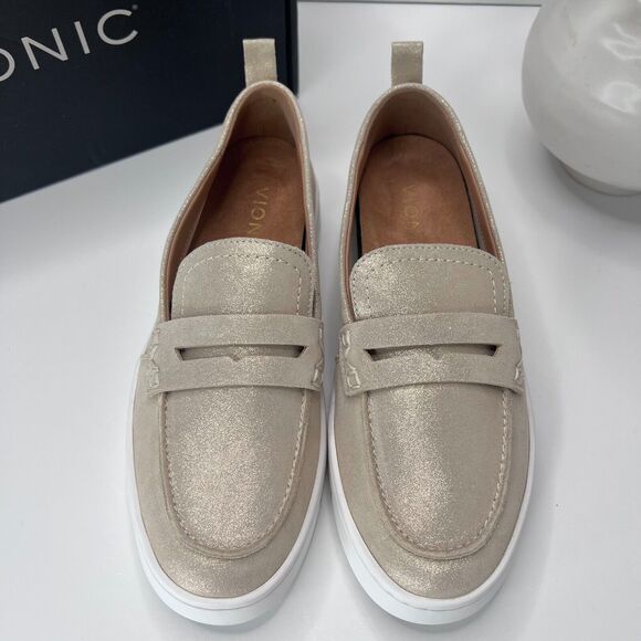 Vionic Uptown Leather Slip On Loafer Shoe Gold I6609L4701 Women's 6 M NWB - Picture 2 of 9